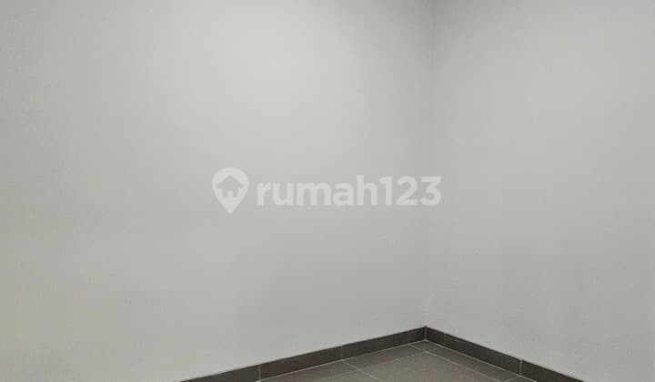 RUMAH BRAND NEW DI BSD CITY GREENCOVE 2 LANTAI HOEK SIAP HUNI