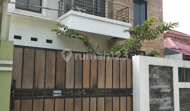 DIJUAL RUMAH BAGUS, RAPIH SIAP HUNI DI KENCANA LOKA BSD