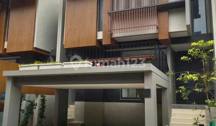 Price Reduced: Beautiful, Modern, Move-In Ready House in Caelus Cluster at Greenwich Park BSD