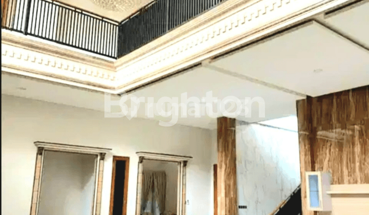 Large & Nice House Gayungsari Barat-Surabaya