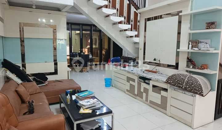 Nice & Ready-to-Live House, Manyar Rejo-Surabaya