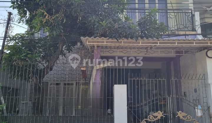 Rumah 2 lantai siap huni & terawat, Aries-Surabaya