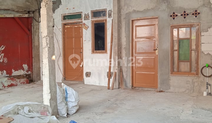 For Sale 1-Story House on Dwiwarna Raya, Land Area 166m2, Price Rp 4m Negotiable.