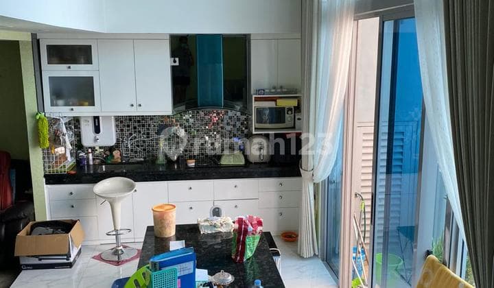 For sale: 2-bedroom unit in Neo Soho Apartment, 125m² area, Price Rp 3.2 billion.