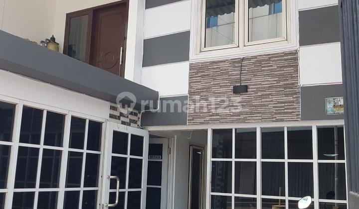 For Rent 3-Storey House in Duta Square, Size 6x15m², Price Rp 95 Million/Year, Minimum 2 Years