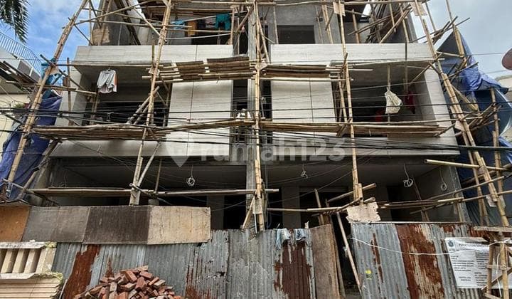 Dijual Rumah Baru 3Lt di Komp Green Ville, Uk 6X20m2, Harga Rp 4.5M.