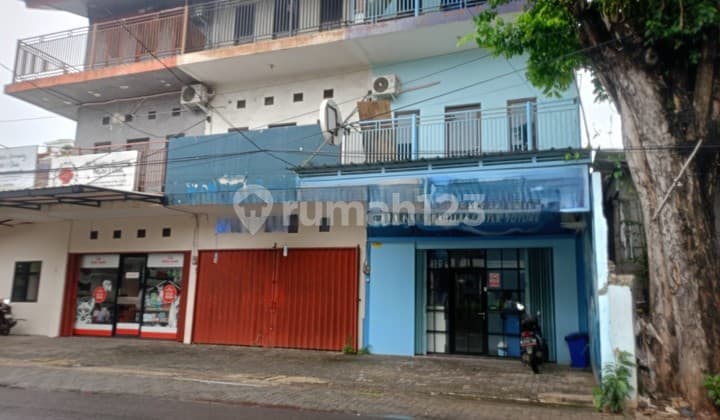 Disewakan Ruko 3 Lantai Pinggir Jalan Raya Bekasi