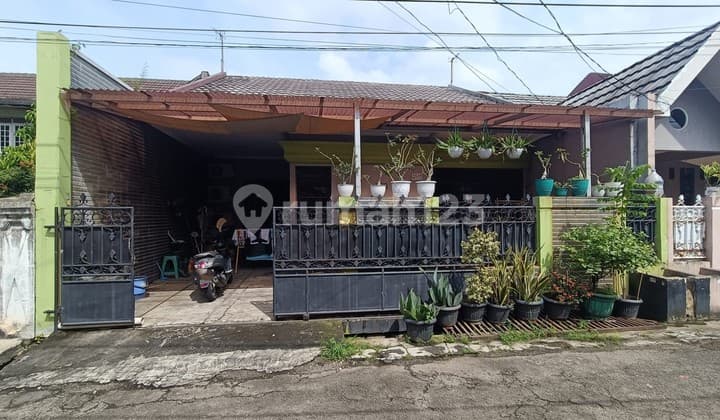 Dijual Rumah Luas Dekat Tol dan Stasiun di Jaka Mulya Bekasi