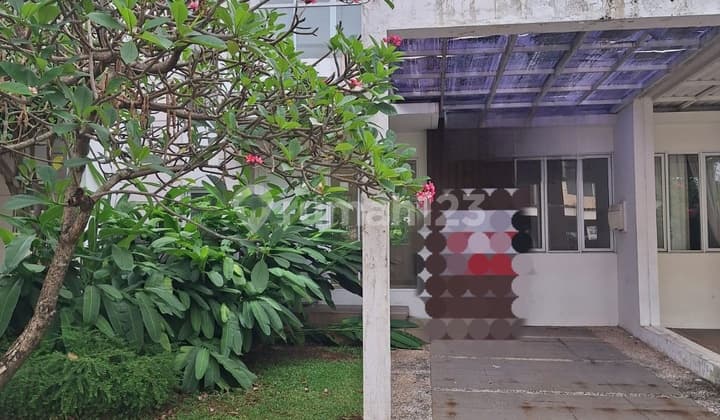 Rumah Di River Valley Lebak Bulus