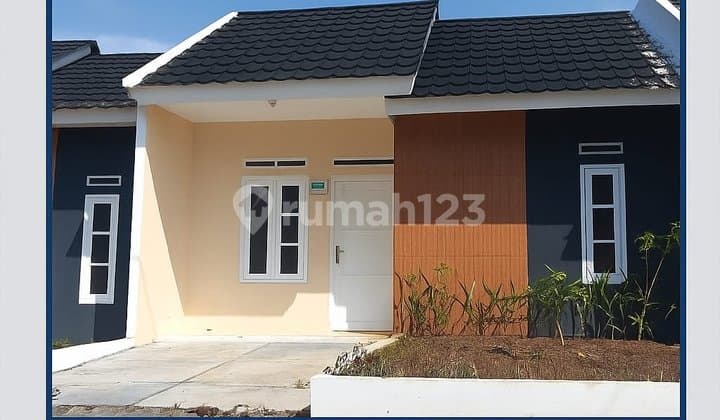 Minimalist Subsidized House Near Pt.pocary With Scenic Mountain Views, Ideal for New Families, Close to Station and Toll Road