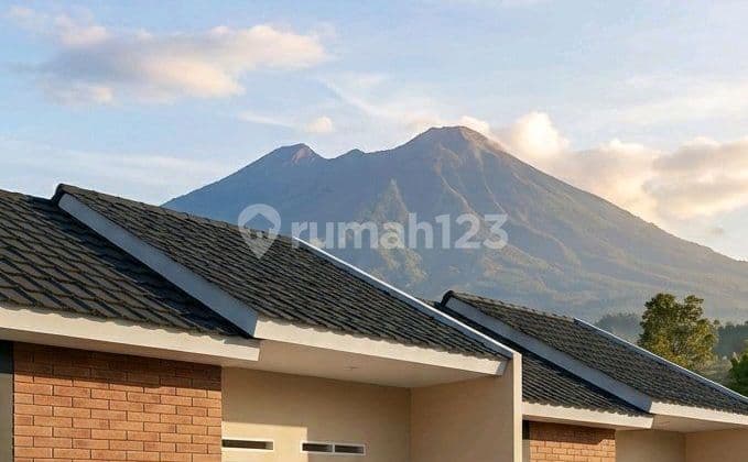 Affordable House in Sukabumi with Mountain View, Close to the Station and Parungakuda Toll Exit