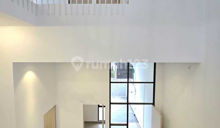 Dijual Rumah 2 Lantai Lokasi Strategis Dkt Tol Jakarta Barat