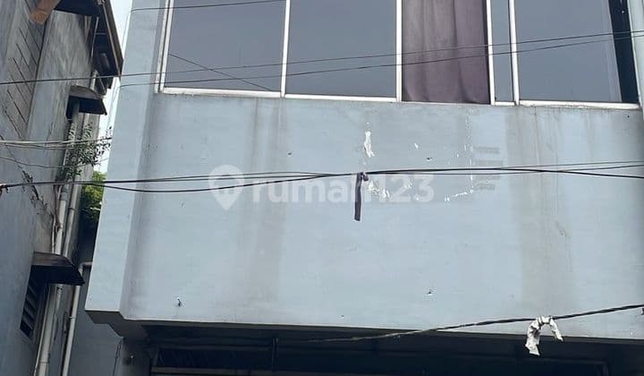 Ruko 3,5 Lantai Lokasi Strategis Area Jakarta Barat