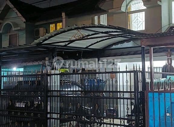 2-Story House Ready to Live In Near Lippo Mall