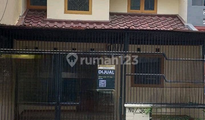 Rumah 2 Lantai Dekat Area Perkantoran Jakbar