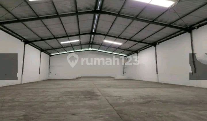 Amplas Trade Centre Warehouse