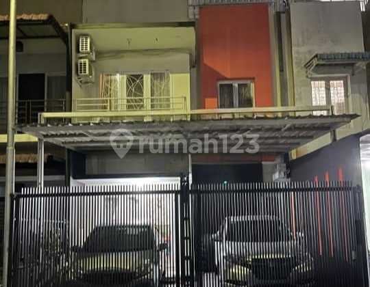 Villa J City Metropolis