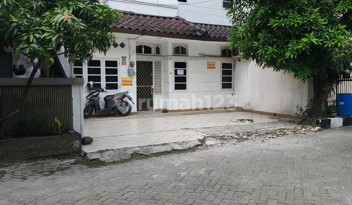 Rumah Villa Komplek Jati Mas Semi Furnish