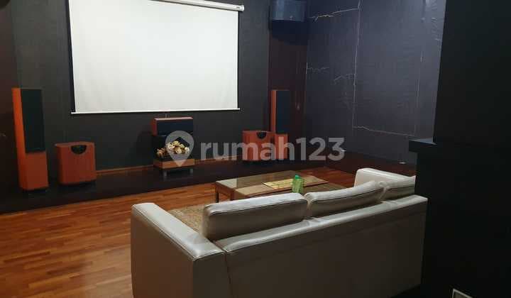 Polonia Garden Villa House