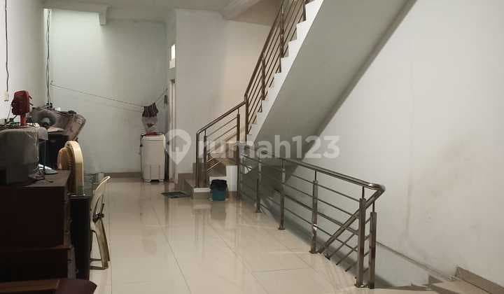 Dijual Rumah 3 Lantai Siap Huni, Rapi Di Jelambar - Jakarta Barat, Bagus, Selatan, Shm, Bebas Banjir