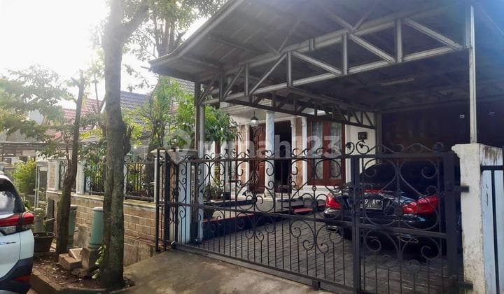 Dijual Rumah Siap Huni Ada Gudang di Giriloka