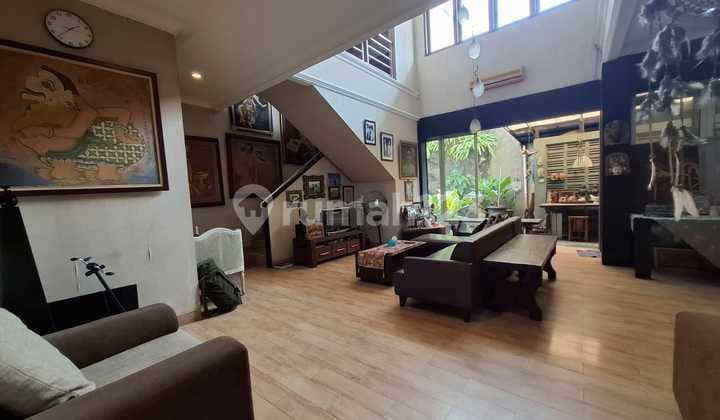 Dijual Rumah di Pondok Cabe 3 Lantai Semi Furnished