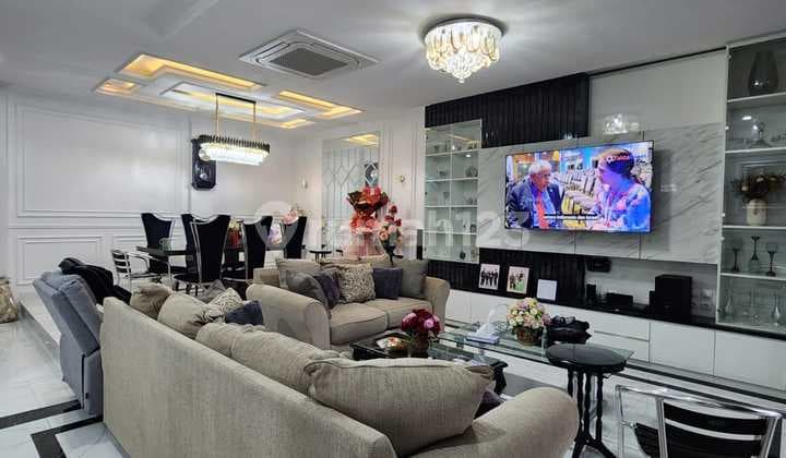 For Sale Corner House, East Facing in Taman Chrysant 2