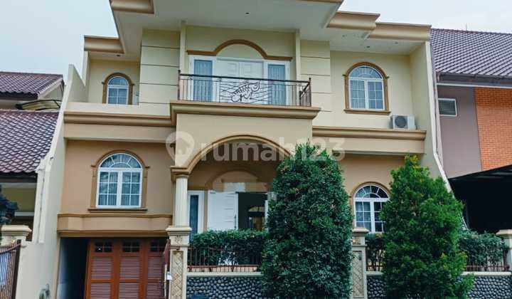 For Sale Luxury Split Level House Facing Garden in Puspita Loka BSD