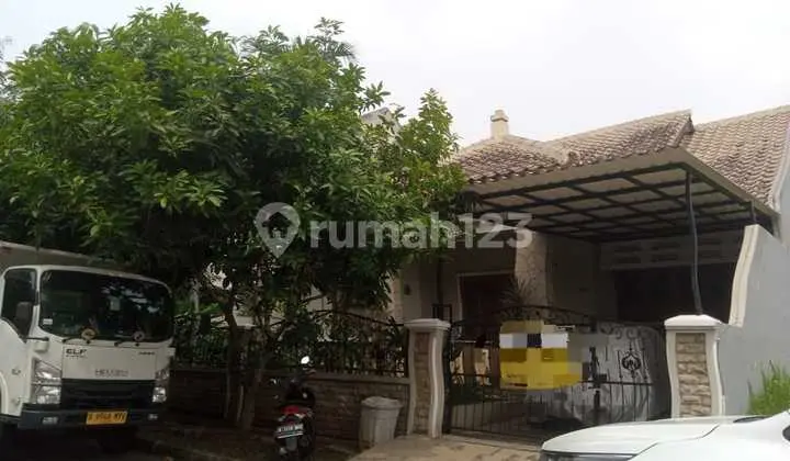 For Sale: House with Extra Land in Anggrek Loka, BSD.