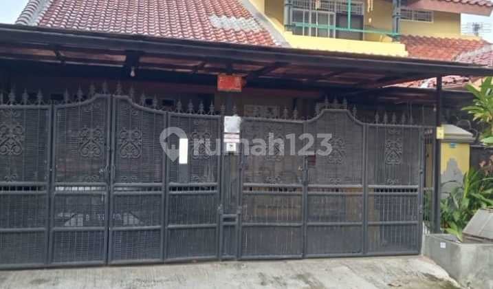 Dijual Rumah 2 Lantai, Ada Ac Dan Full Renovasi di Griya Loka