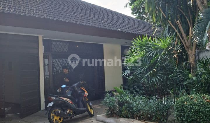 Disewakan Rumah elegant klasik dan mewah ,Kemang,Jakarta Selatan