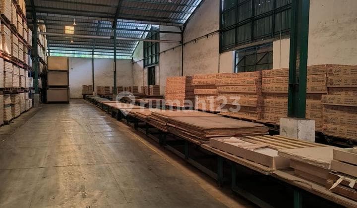Dijual Gudang Pasir Jaya, Jatiuwung Tangerang. Parkir Luas. Hlefb