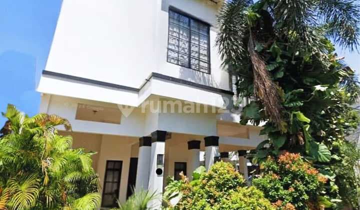 Dijual Rumah 3 Lantai High Ceiling Ada Garden Dan Golf Practise, Serpong Park. Noniefgs