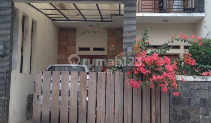 Rumah Kondisi Baik Siap Huni