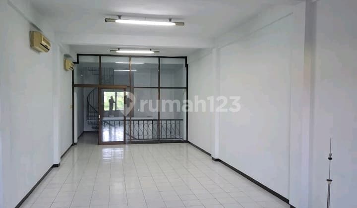 DISEWAKAN RUKO LANTAI 3 RAYA JEMURSARI