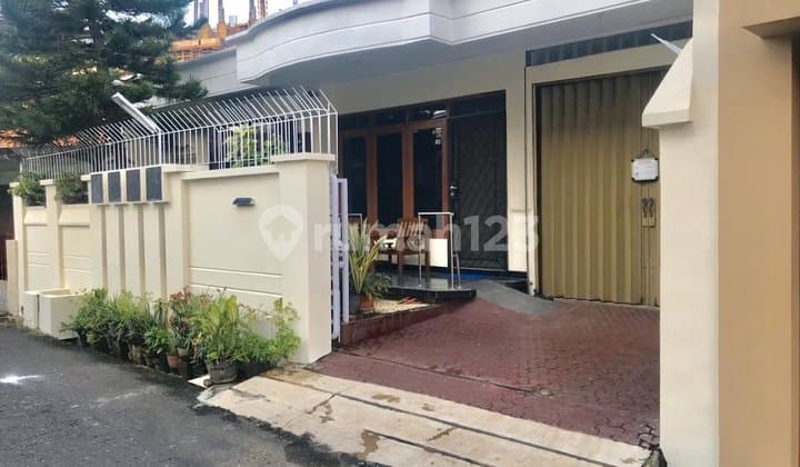Rumah Tengah Kota Siap Pakai Area Pandanaran Semarang