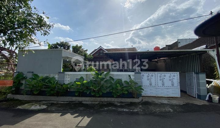 Rumah Siap Huni Dekat Jalan Semarang Solo Kota Salatiga