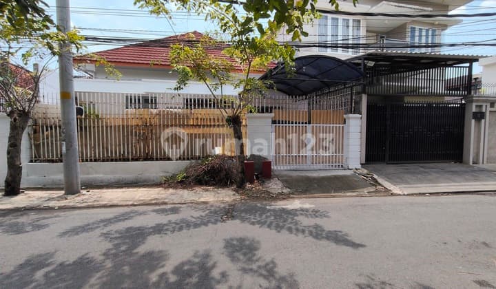 Rumah Tengah Kota Siap Huni Area Pandanaran Semarang Kota