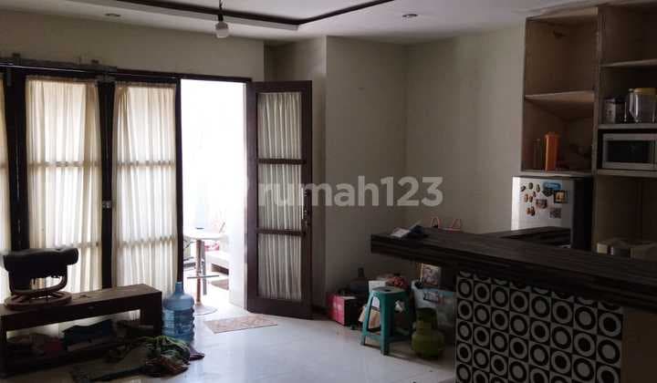 3-Story House in Eldora Graha Raya Cluster
