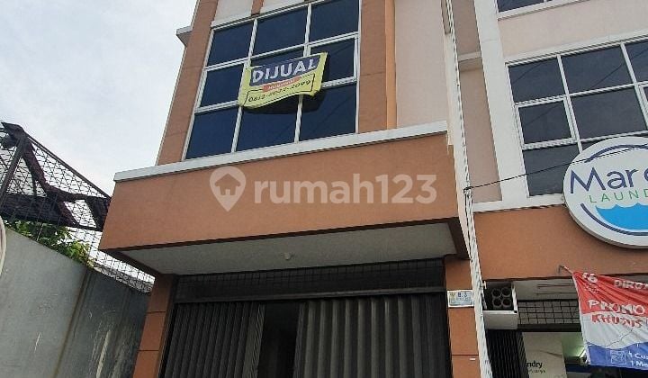 Nice Strategic Shop House 2.5 Floors in Poris