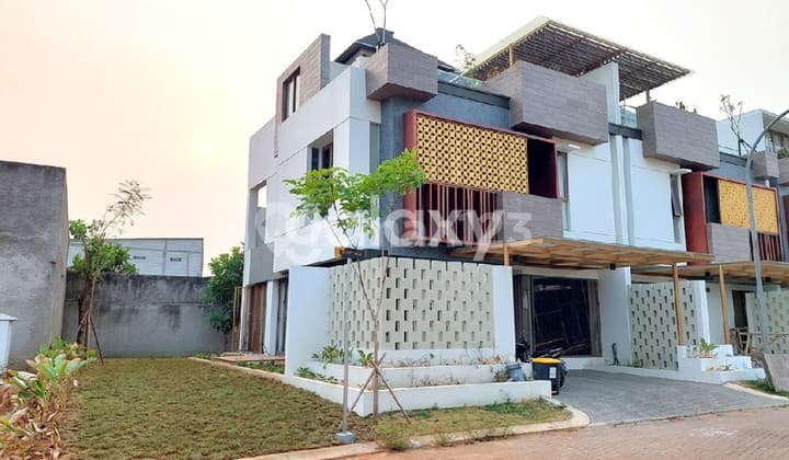 Rumah PURI 11 Heritage Hoek Hadap Timur Selatan 4KT