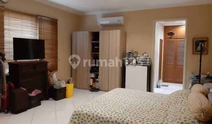 Rumah di Jakarta Selatan LT 867 M² Harga 9,5 M - Rumah Luas & Strategis Cocok untuk Hunian atau Investasi