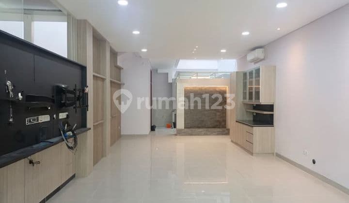 Rumah Bagus Siap Huni di Gandaria, Jakarta Selatan