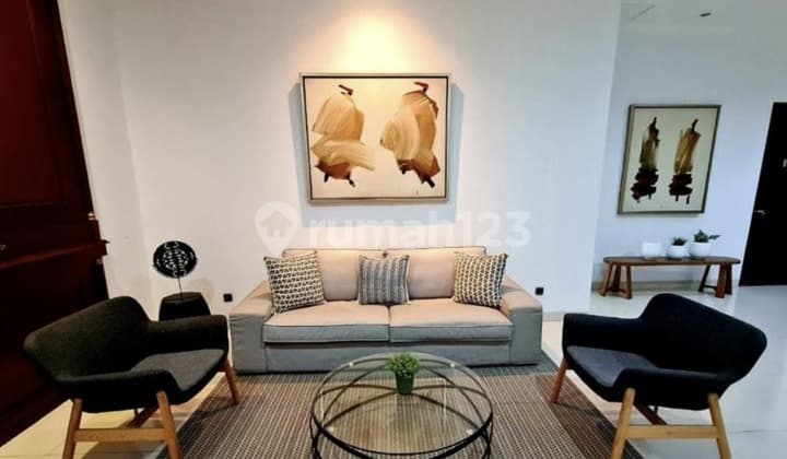 Rumah Bagus Semi Furnished SHM Menteng, Jakarta Pusat