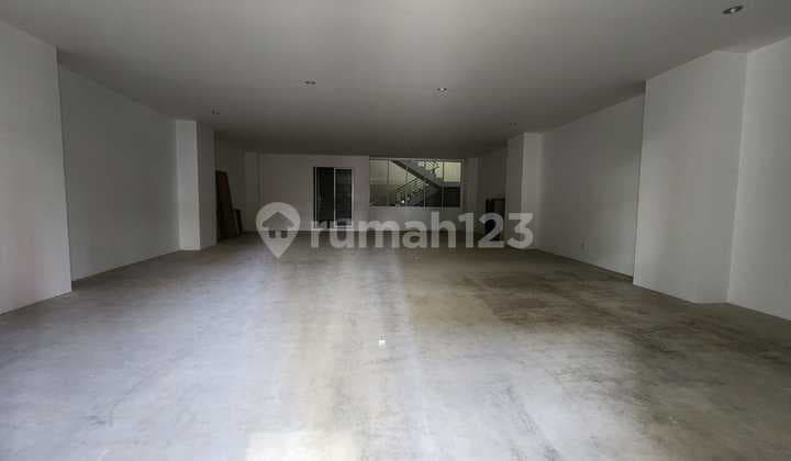 di SEWA Ruang Usaha Lokasi Prime di Menteng