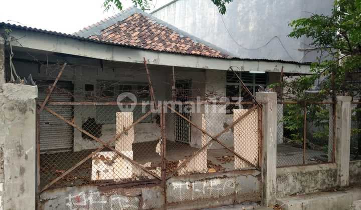 Rumah Hitung Tanah di bawah NJOP Pinggir Jalan Jakarta Pusat