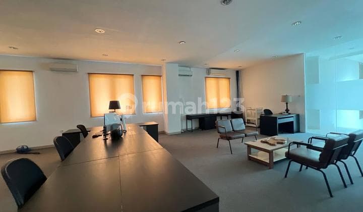 Ruang Usaha Bagus 1178 m2 SHM Menteng, Jakarta Pusat