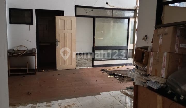 FOR SALE Old House Land Area Included Strategic Location Suitable for Commercial Use