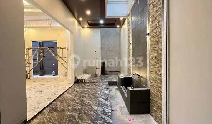 2-Story House Fully Furnished Freehold Title Near Healthcare Facilities & University