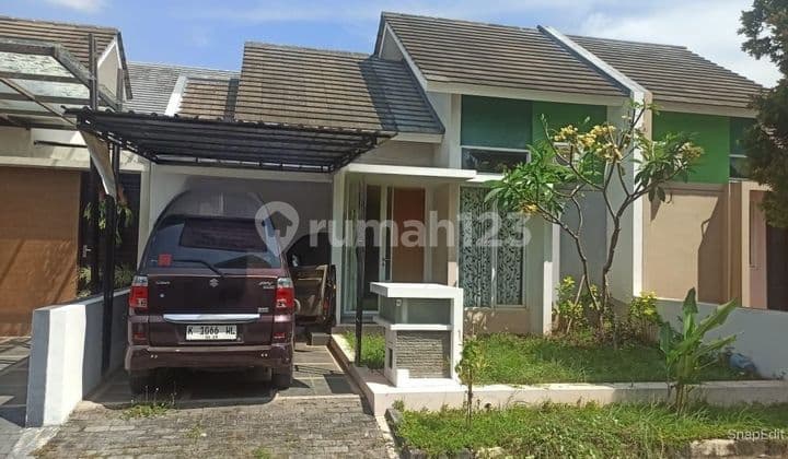 V Rumah Bagus Dan Siap Huni Di Lingkungan Nyaman Dan Tenang